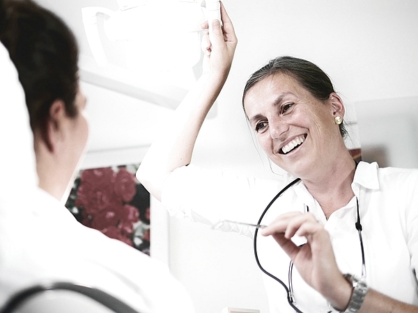 Dr. Julia Rose